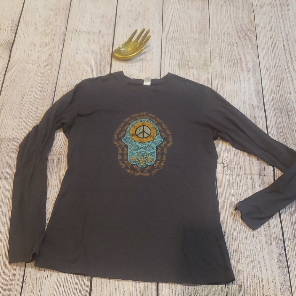 Hand of peace long sleeve  tee shirt size large